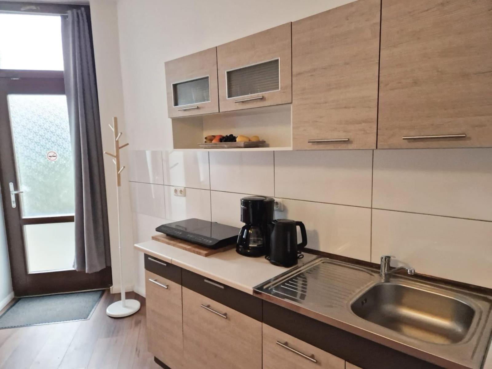 City Studio Apartment For 4, Near Sonnenallee Berlijn Buitenkant foto