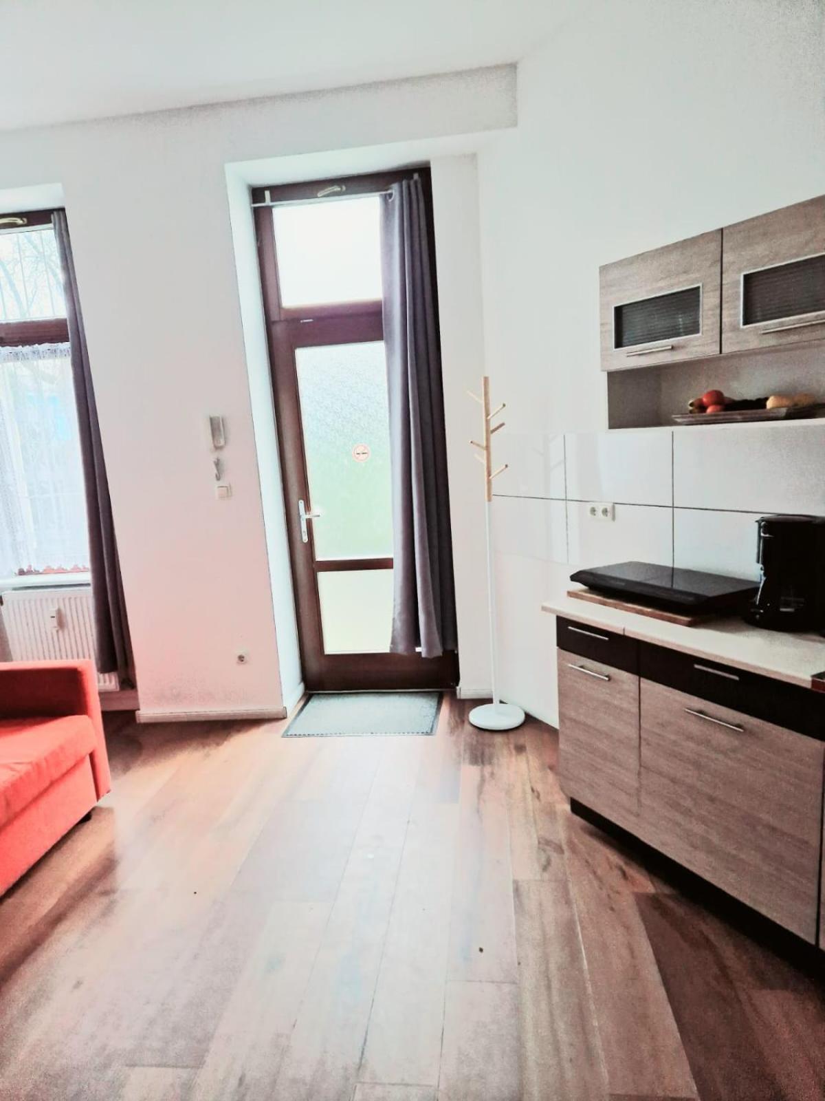 City Studio Apartment For 4, Near Sonnenallee Berlijn Buitenkant foto