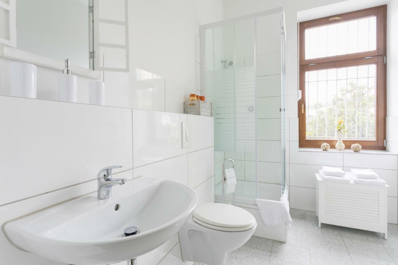 City Studio Apartment For 4, Near Sonnenallee Berlijn Buitenkant foto